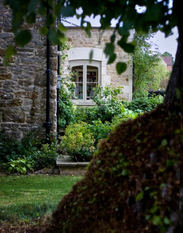 Rectory garden design in Wiltshire with Cotswold accents